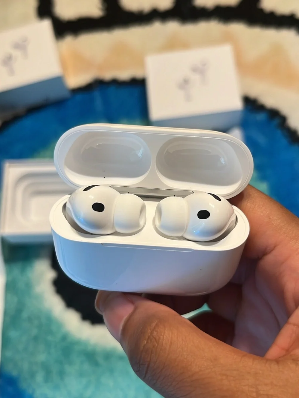 Apple White Wireless Earbuds with Charging Case